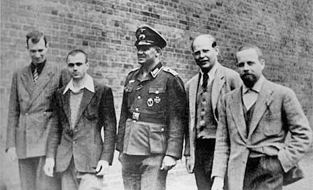 Bonhoeffer i zatvoreni talijanski piloti u zatvoru Tegel (ljeto 1944.)